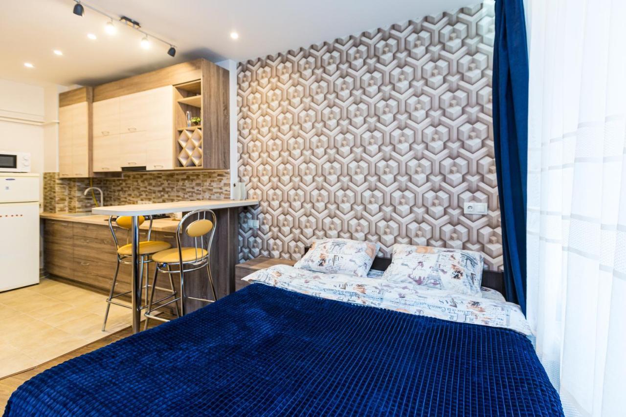 2 Kn. Romana Apartment Лвив Екстериор снимка
