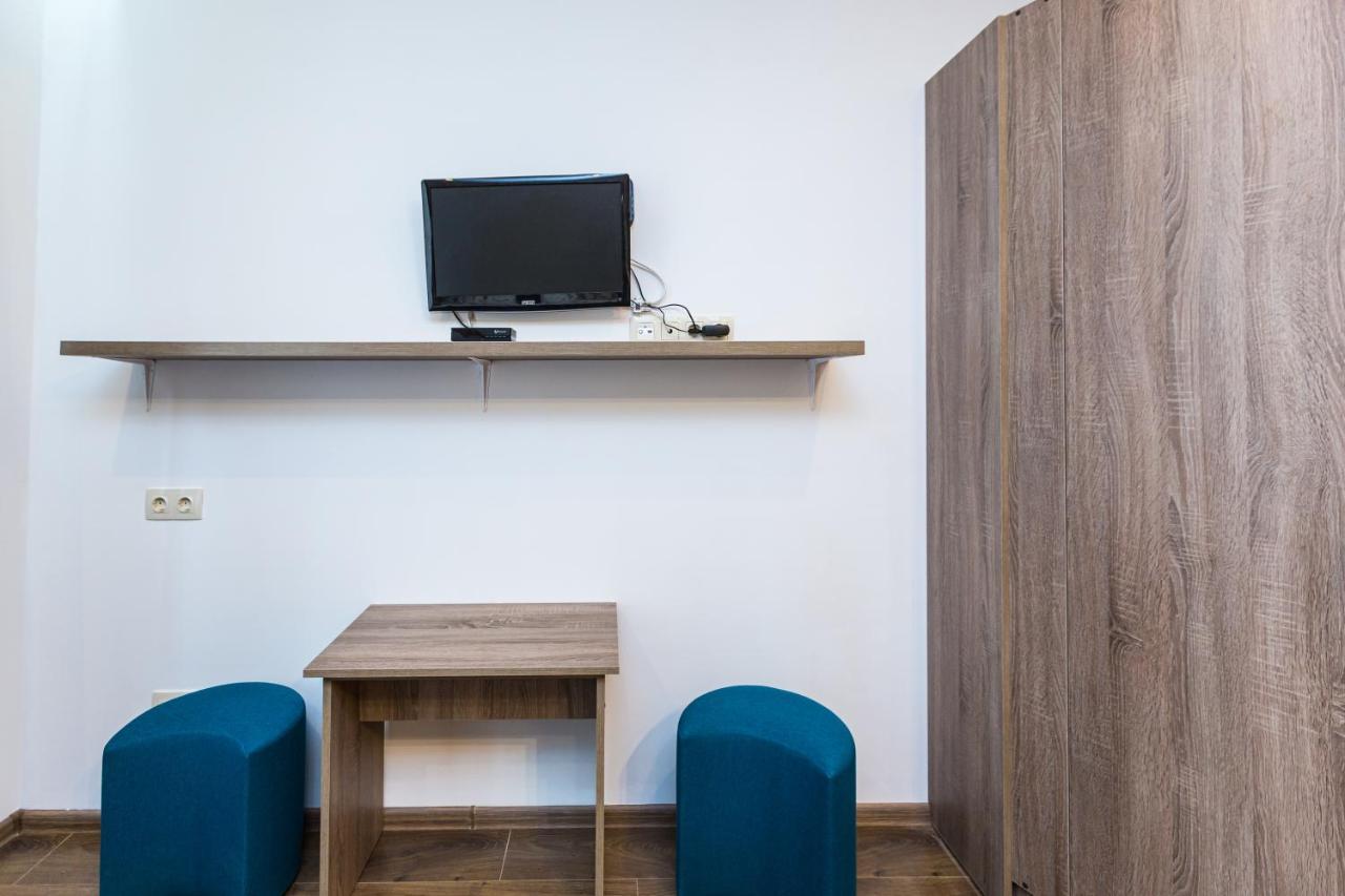 2 Kn. Romana Apartment Лвив Екстериор снимка